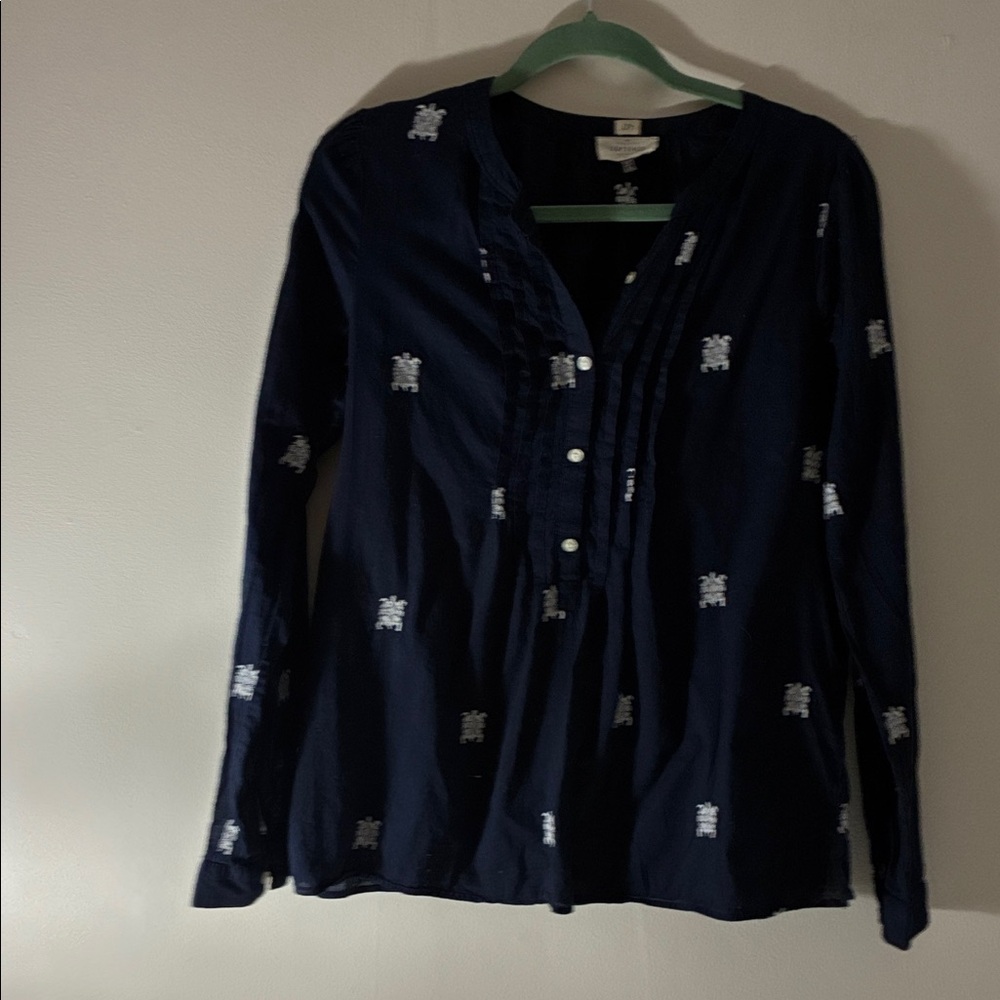 LOFT Womens Navy Blouse with White Embroidery sea Turtles Pleated Worn 1x S